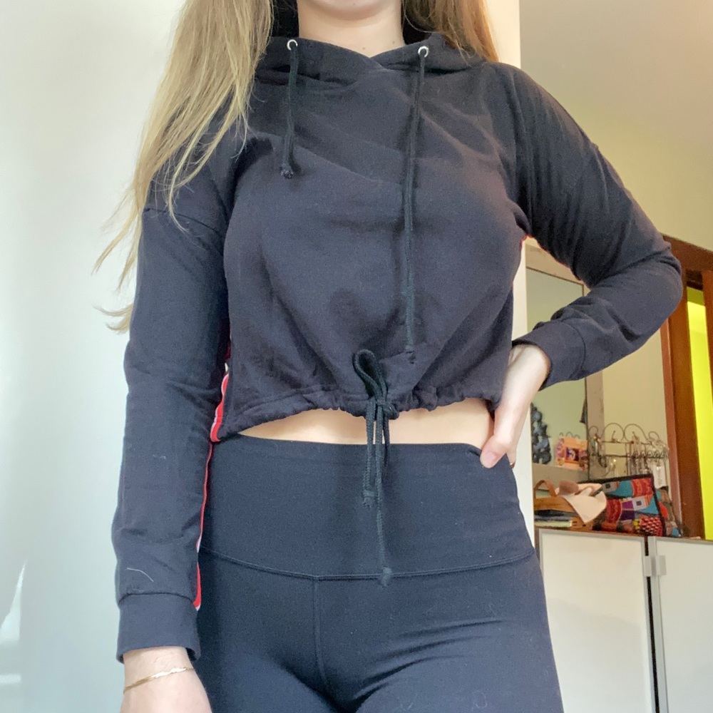 Cropped hoodie